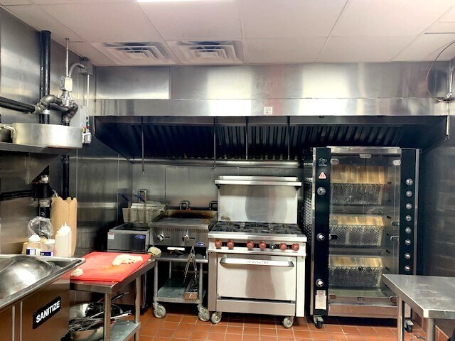 More Photos Of 88 Fulton St, New York Apartments For Lease