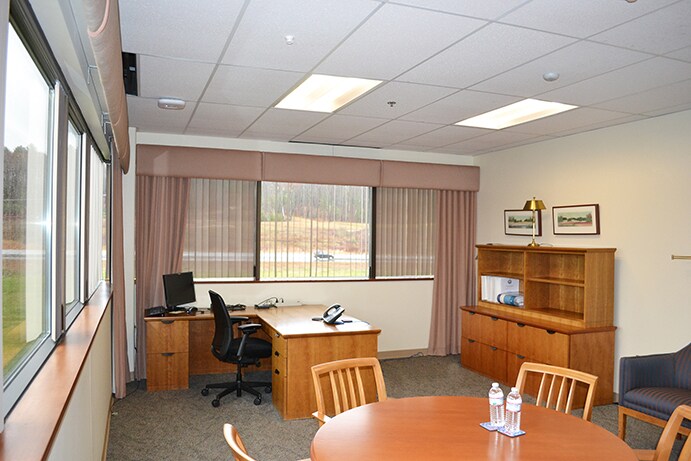More Photos Of 2 College Park Dr, Hooksett Medical For Lease
