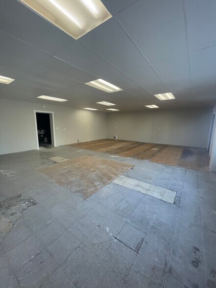 More Photos Of 706 1st St, Cheney Storefront Retail Office For Lease