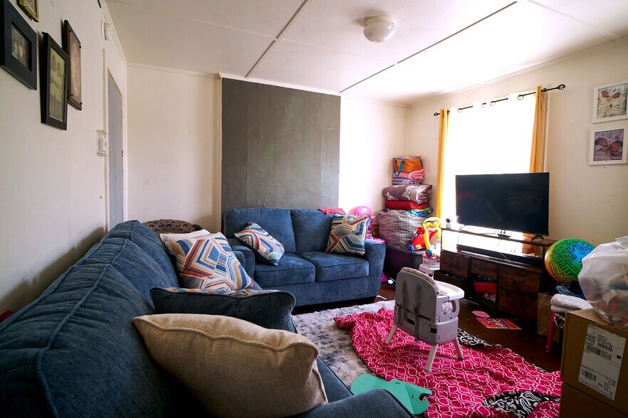 More Photos Of 171-175 Henry St, Kingston Apartments For Sale