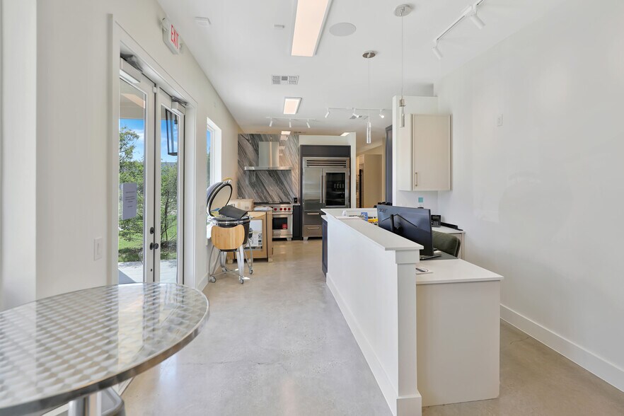 More Photos Of 201 W Main St, Gunter Showroom For Sale