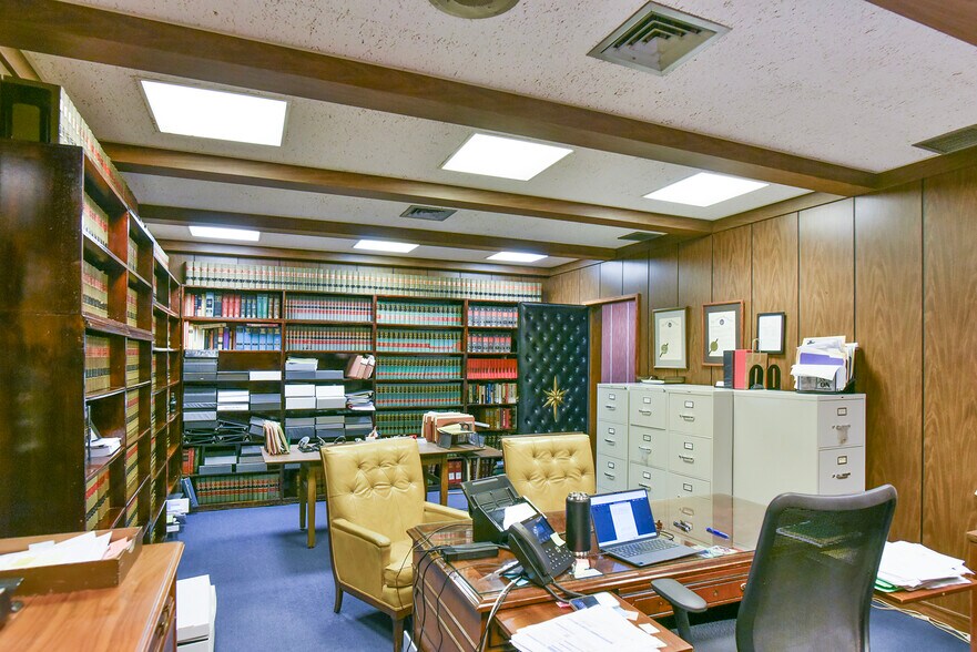 More Photos Of 29 W Franklin St, Hagerstown Apartments For Sale