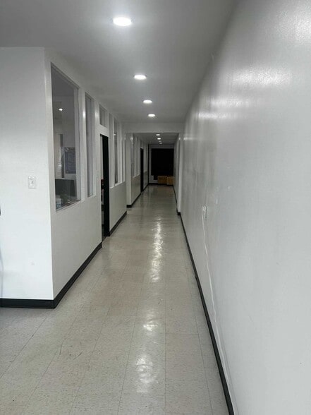 More Photos Of 114 W 1st St S, Prescott Office For Sale