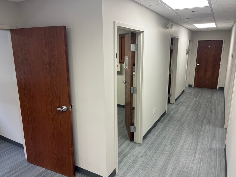 More Photos Of 18077 River Rd, Noblesville Medical For Lease
