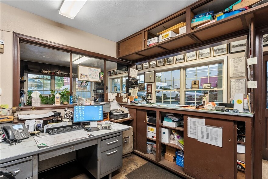 More Photos Of 368 Central Ave, Albany Auto Repair For Sale