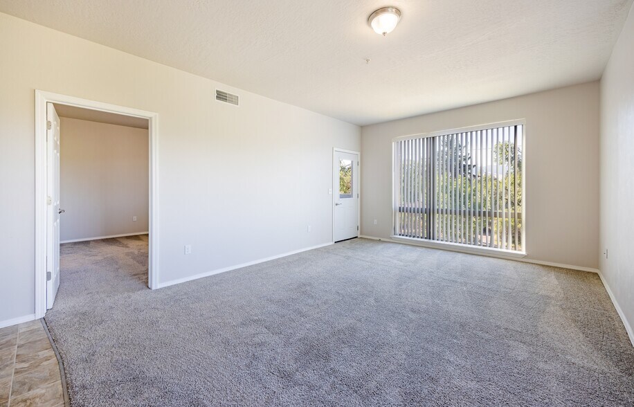More Photos Of 155 N California St, Missoula Apartments For Sale