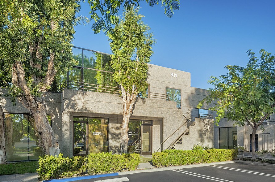 More Photos Of 471 W Lambert Rd, Brea Unknown For Lease