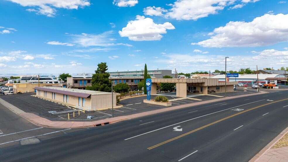 More Photos Of 150 N Lake Powell Blvd, Page Hotel For Sale