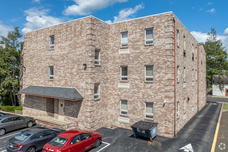 More Photos Of 16 N Franklin St, Doylestown Office For Lease