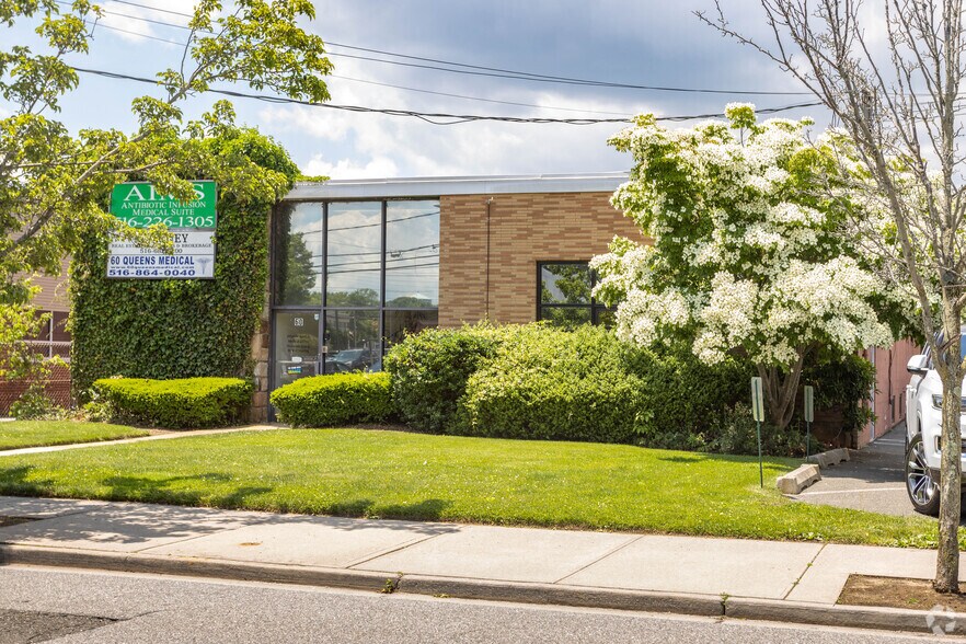 More Photos Of 60 Queens St, Syosset Medical For Lease