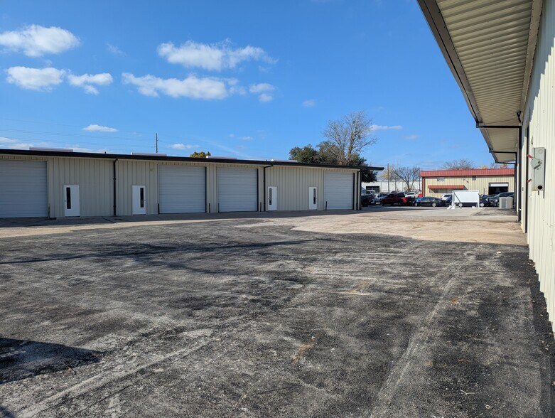 More Photos Of 1511 Brandi Ln, Round Rock Unknown For Lease