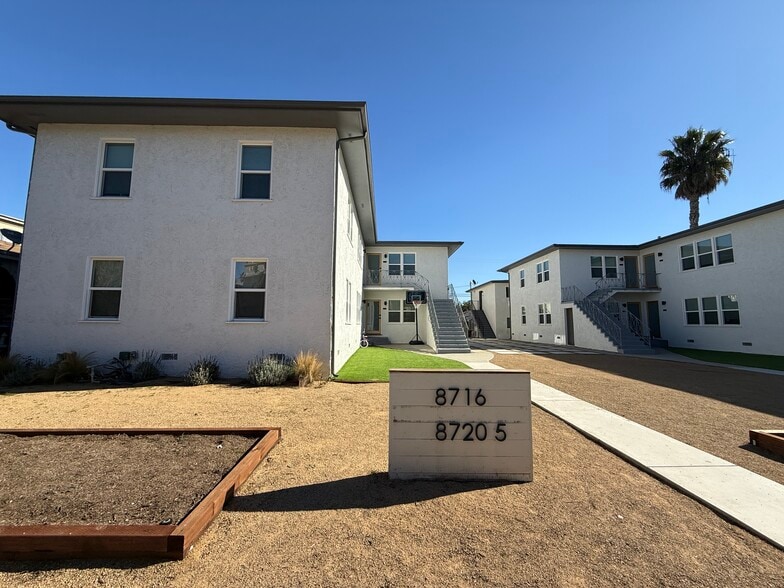 More Photos Of 8722 Ramsgate Ave, Los Angeles Apartments For Sale