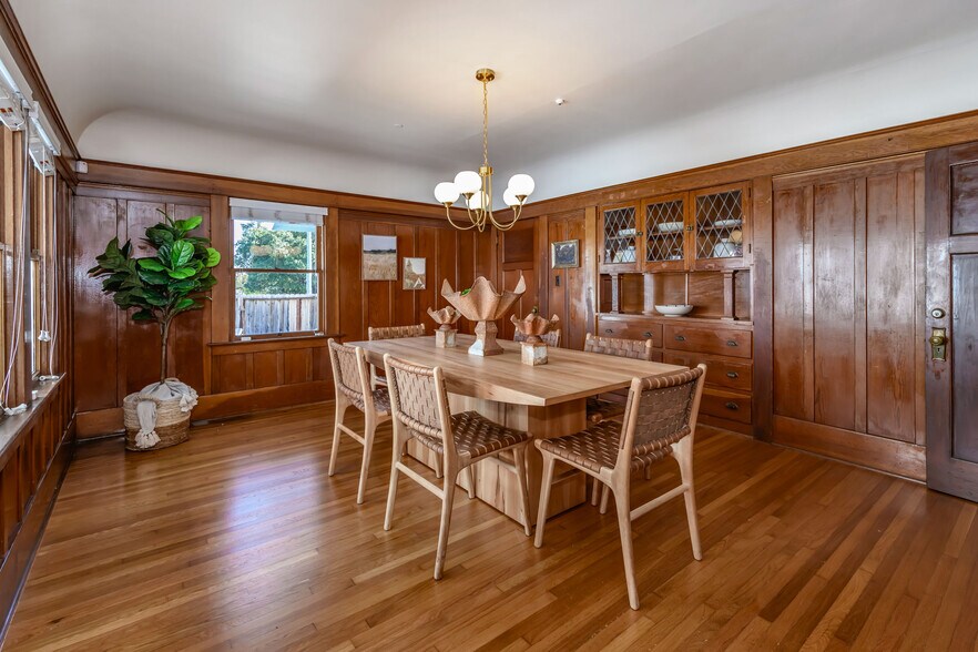 More Photos Of 8 Keller St, Petaluma Office Residential For Sale
