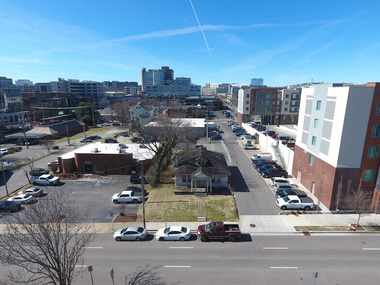 More Photos Of 341 21st Ave N, Nashville Office Residential For Sale