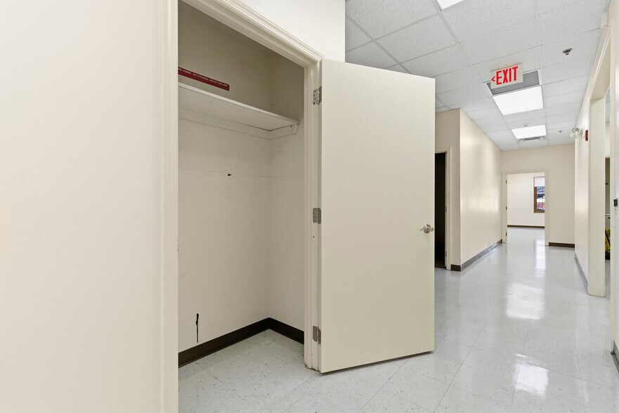 More Photos Of 86 Coraopolis Rd, Coraopolis Medical For Sale