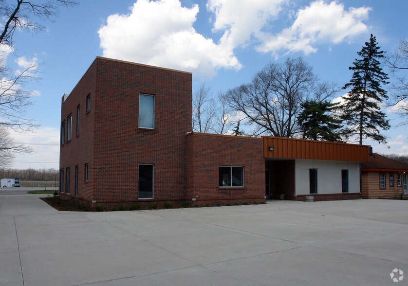 More Photos Of 4950 24th Ave, Fort Gratiot Medical For Sale
