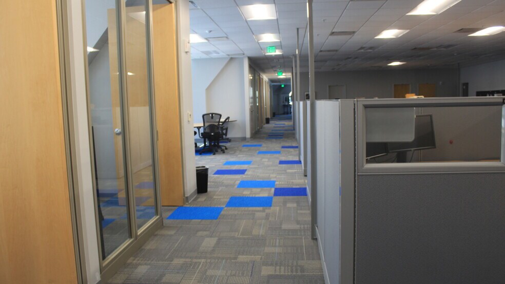 More Photos Of 1 Independent Dr, Jacksonville Office For Sale