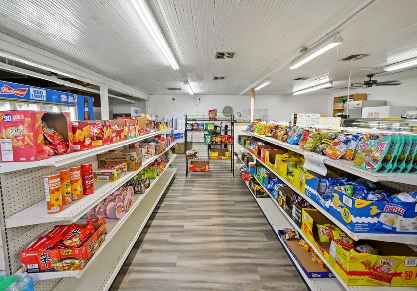 More Photos Of 509 E 7th St, Sanford Convenience Store For Sale