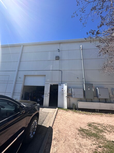 More Photos Of 10700 World Trade Blvd, Raleigh Warehouse For Lease