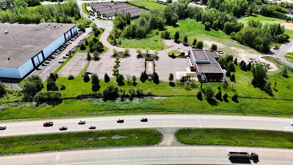 More Photos Of 420 Park Ct, Lino Lakes Manufacturing For Sale