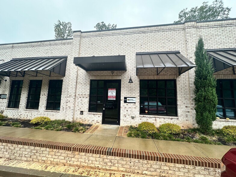 More Photos Of 6110 McFarland Station Dr, Alpharetta Medical For Lease