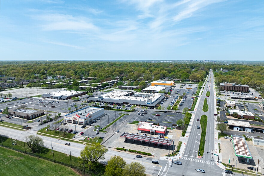 More Photos Of 401 E Red Bridge Rd, Kansas City Unknown For Lease