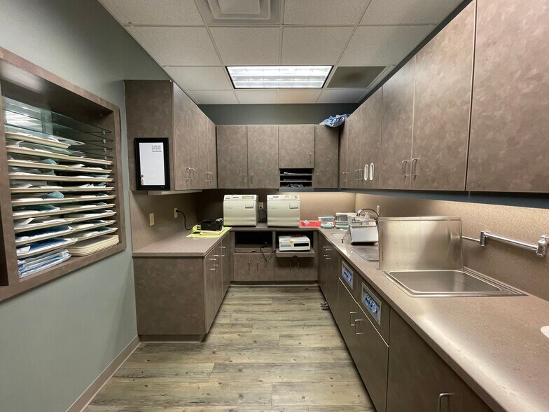 More Photos Of 10401 Sawmill Pky, Powell Medical For Lease