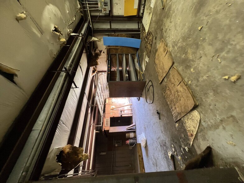 More Photos Of 1838 Federal Rd, Houston Warehouse For Sale