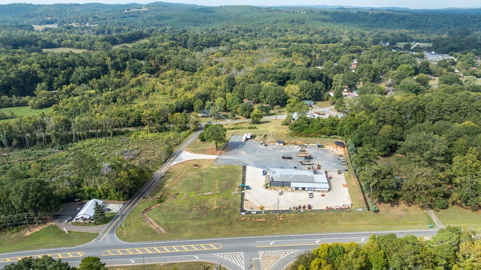More Photos Of 55 Cut Off Rd, Adairsville Service For Lease