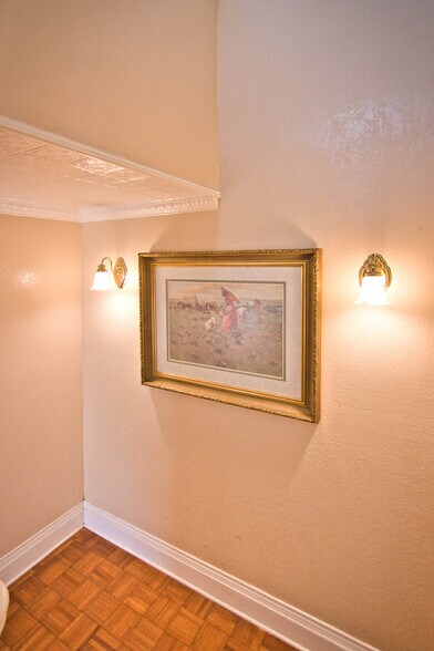 More Photos Of 226 Fort McKavitt St, Mason Hospitality For Sale