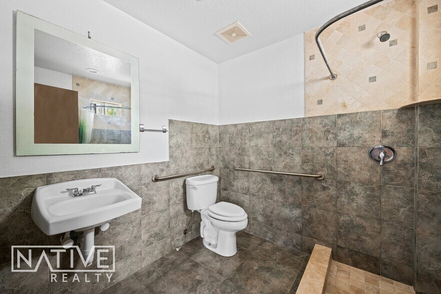 More Photos Of 716-718 NE 2nd Ave, Fort Lauderdale Loft Creative Space For Lease