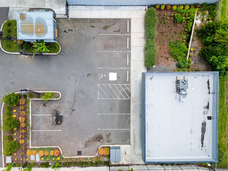 More Photos Of 4716 SE Powell Blvd, Portland Storefront Retail Office For Lease