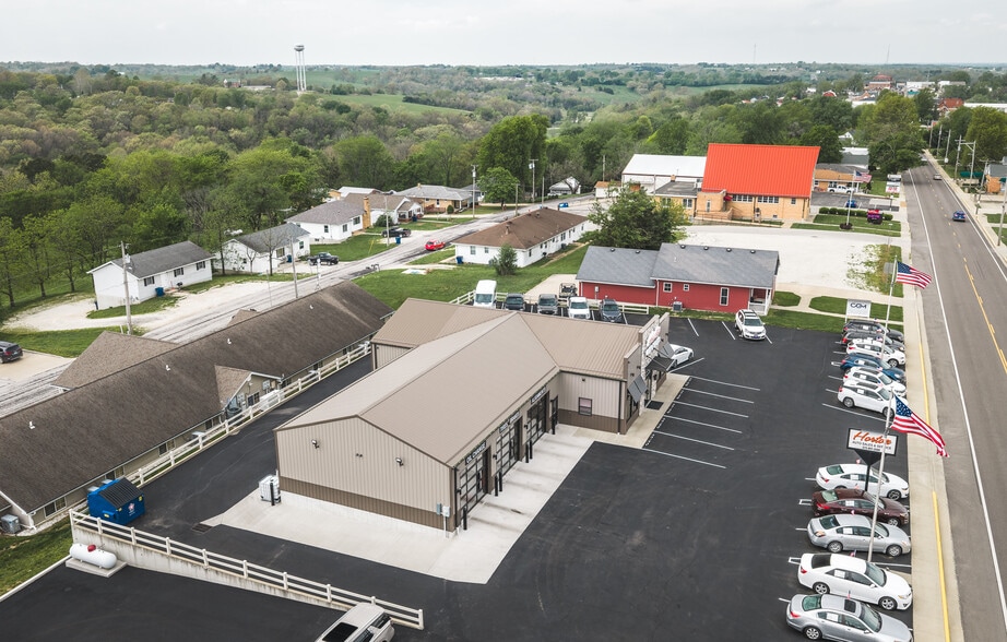 More Photos Of 1008 E Main St, Linn Auto Dealership For Sale