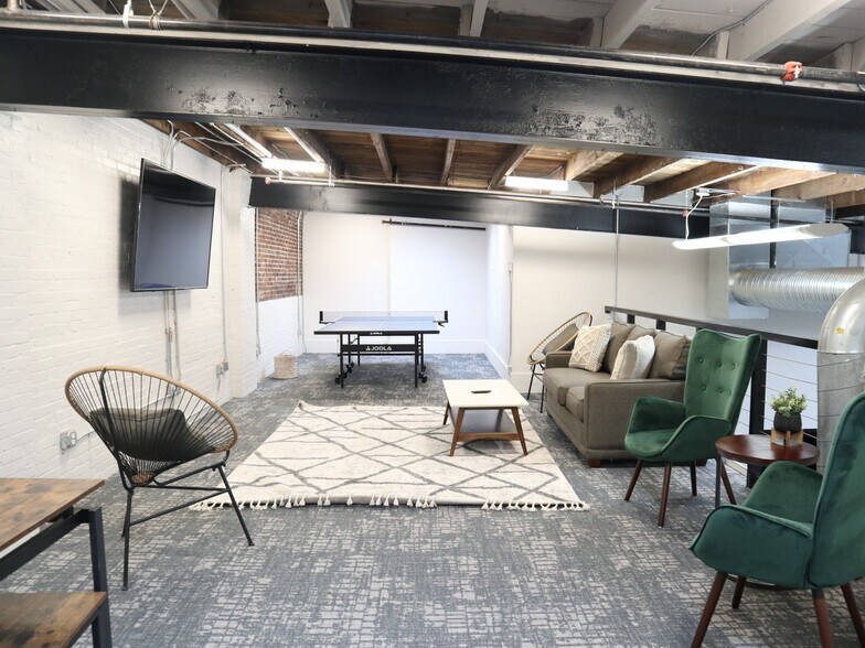 More Photos Of 915 Lady St, Columbia Loft Creative Space For Lease
