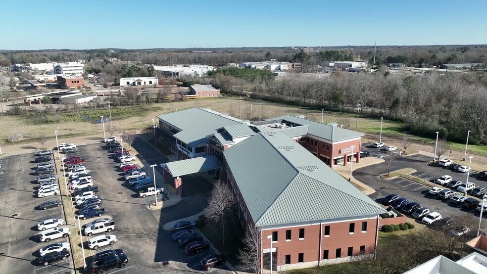 Primary Photo Of 2470 Flowood Dr, Flowood Medical For Lease