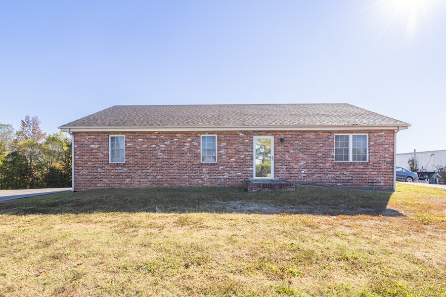 More Photos Of 2690 Old Richmond Road, Danville Office For Sale