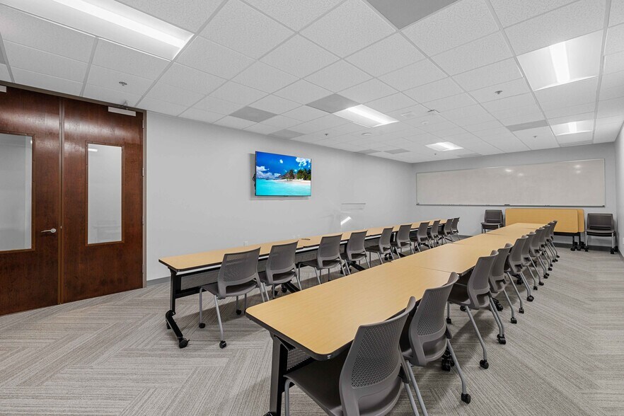 More Photos Of 5511 Capital Center Dr, Raleigh Office For Lease