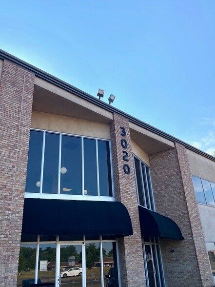 More Photos Of 3020 Knight St, Shreveport Loft Creative Space For Lease