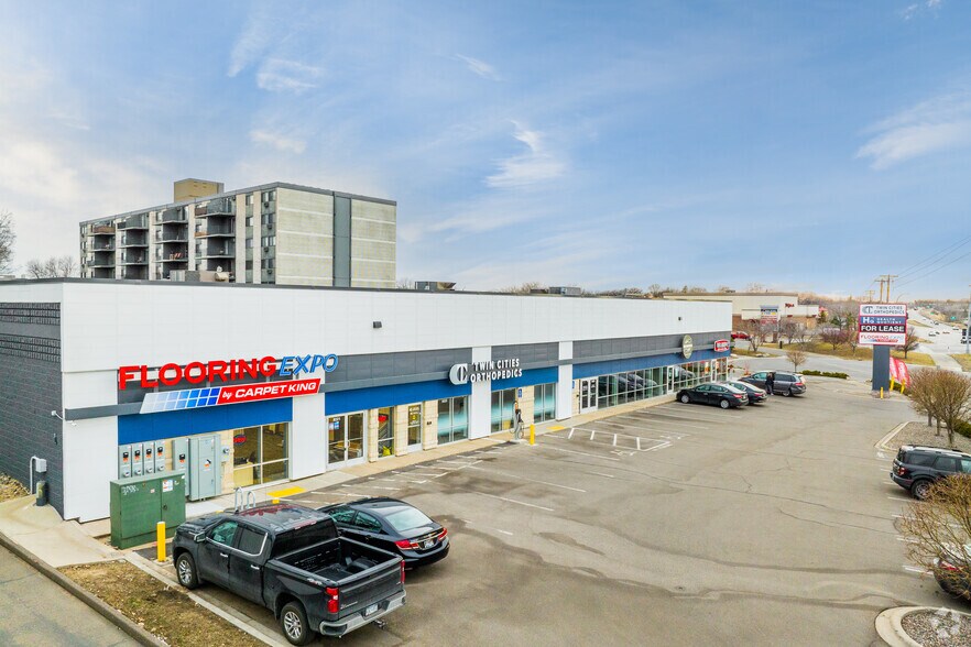 More Photos Of 8225-8229 Highway 7, Saint Louis Park Unknown For Lease