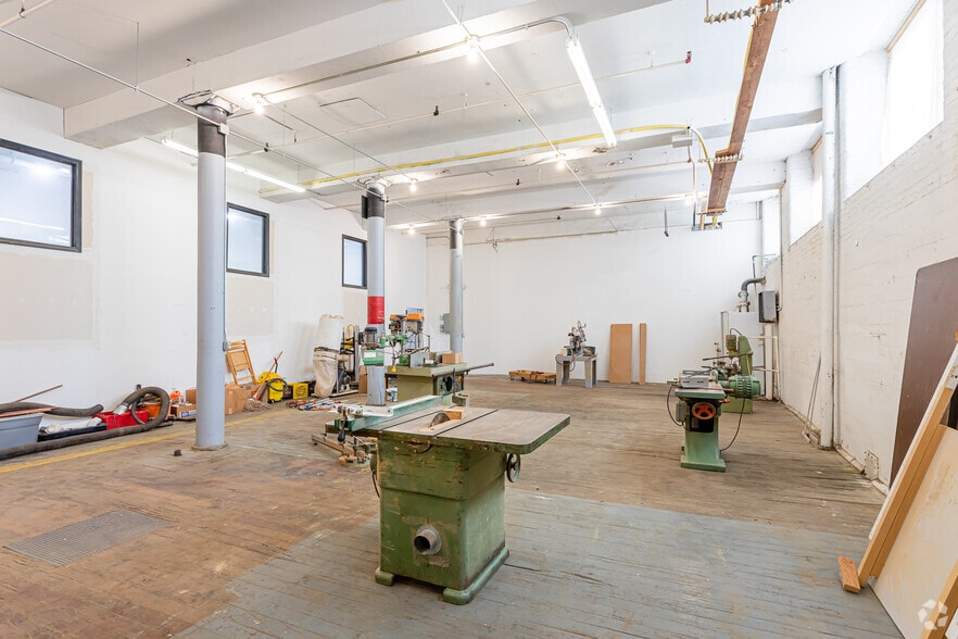 More Photos Of 165 Front St, Chicopee Office For Lease