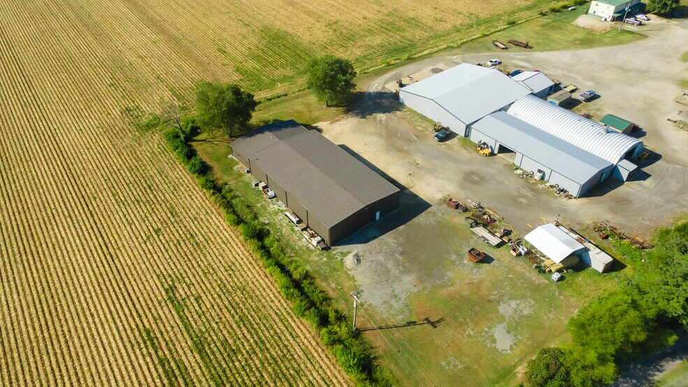 More Photos Of 2948 State Highway V, Matthews Light Manufacturing For Sale