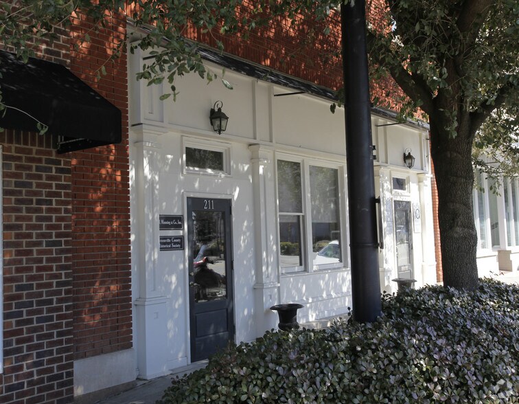 More Photos Of 211 E Washington St, Greenville Office For Lease