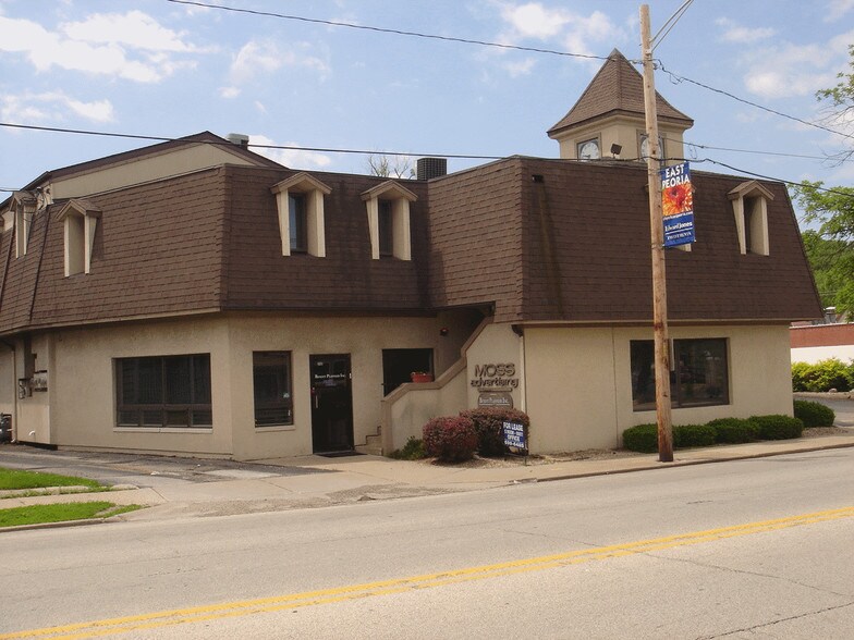 Primary Photo Of 252 E Washington St, East Peoria Office For Lease