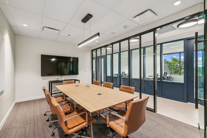 More Photos Of 711 Navarro St, San Antonio Office For Lease