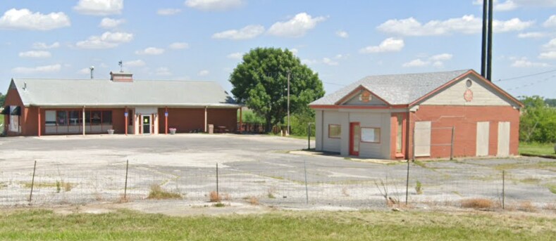 More Photos Of 9180 State Route 140, Hamel Restaurant For Sale