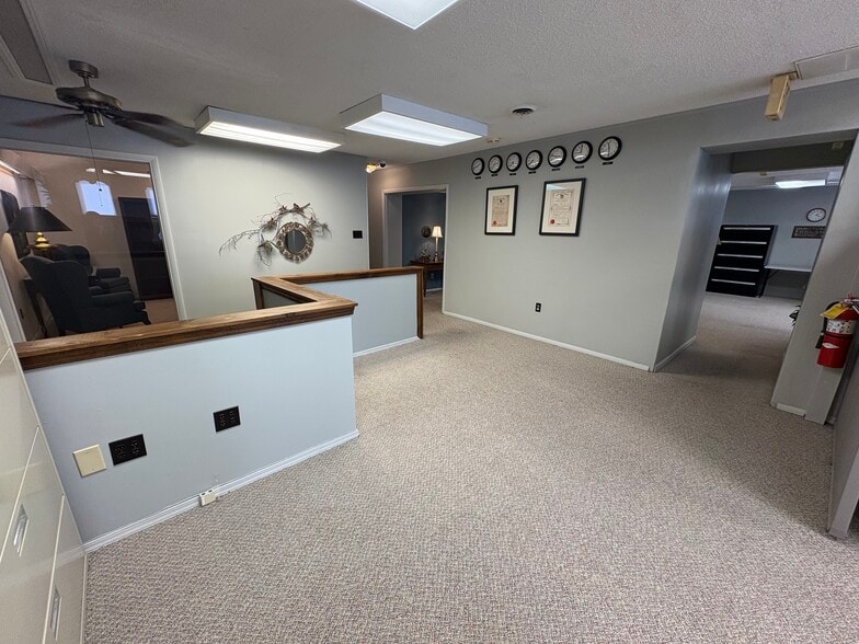 More Photos Of 109 Main st, Delphi Office For Lease