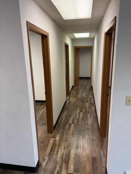 More Photos Of 941 Ashwaubenon St, Green Bay Unknown For Lease