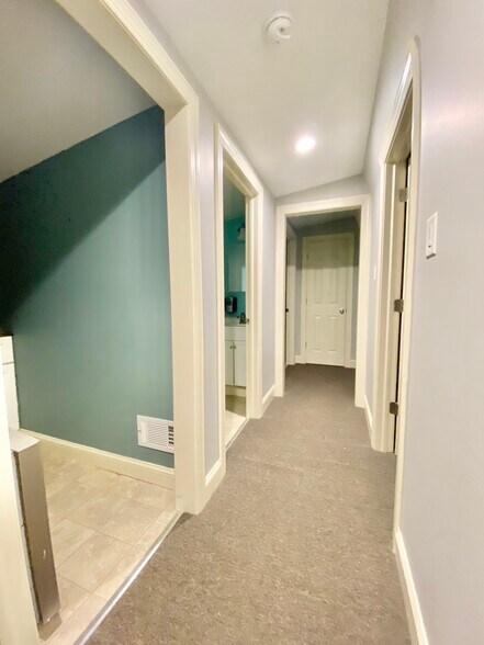 More Photos Of 8329 Delaware Ave, Upper Darby Service For Sale