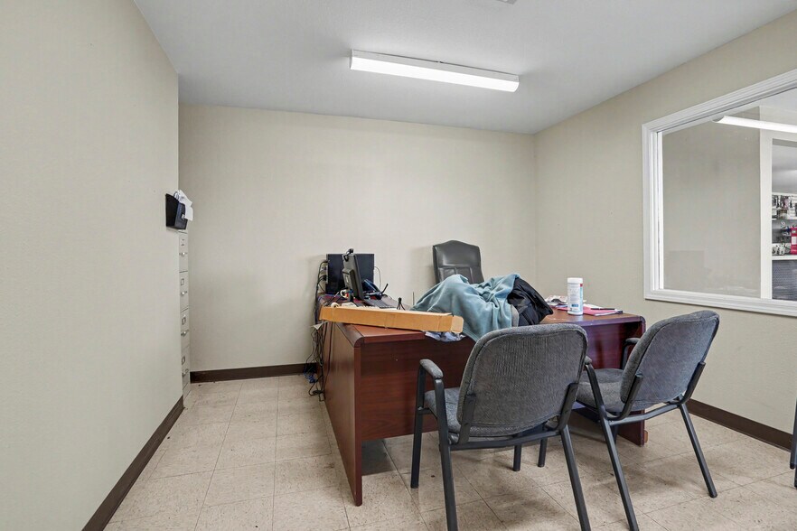 More Photos Of 1615 W Okmulgee St, Muskogee Freestanding For Sale