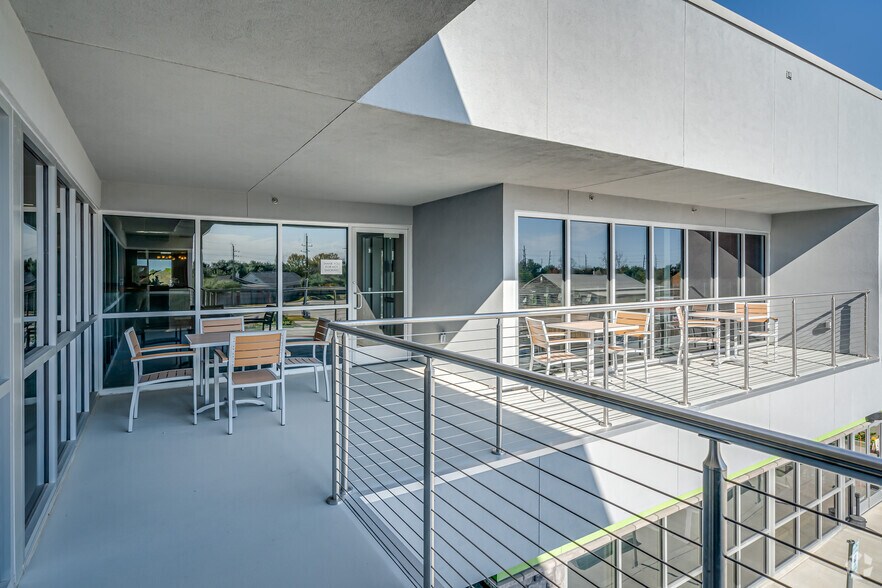 More Photos Of 15500 Voss Rd, Sugar Land Unknown For Sale